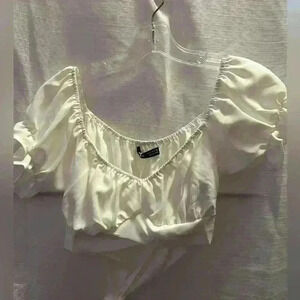 SHEIN Vcay NWT, ruffled, tie in back crop top, women’s size 2